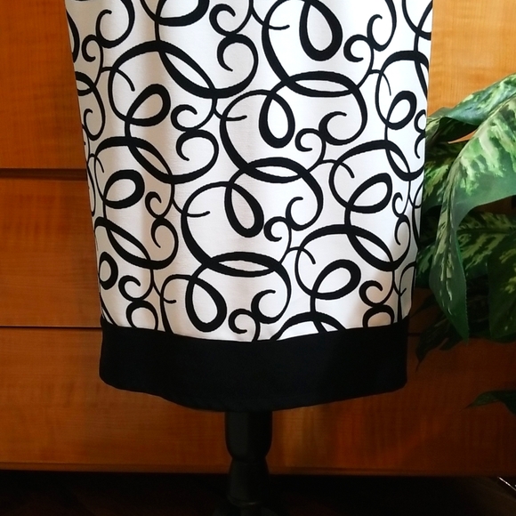 NWOT London Times white and black dress w/ matching belt sz.8 - Picture 5 of 7
